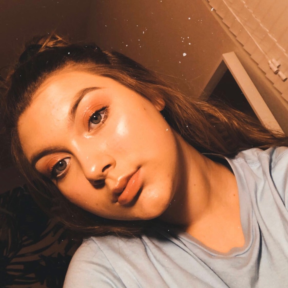 Meet your Posher, Alyssa